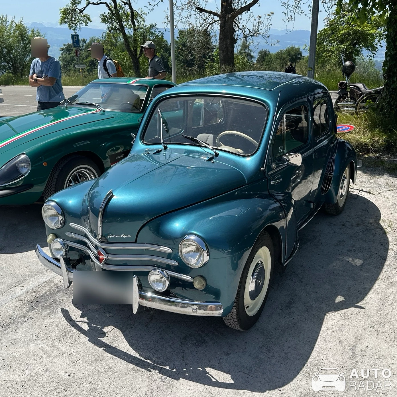 Renault 4CV spotted in Dürnten