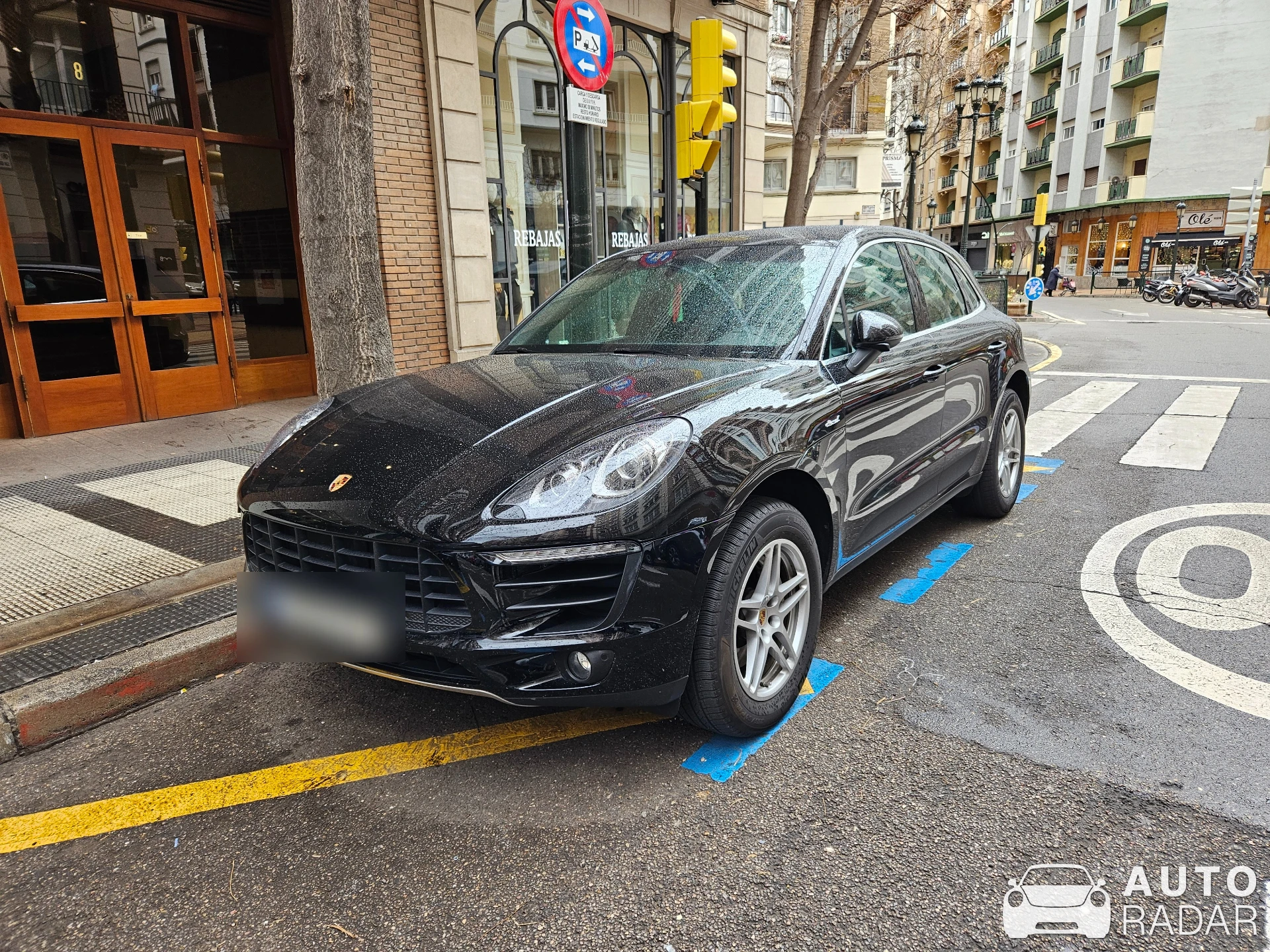 Porsche Macan S spotted in Zaragoza, España