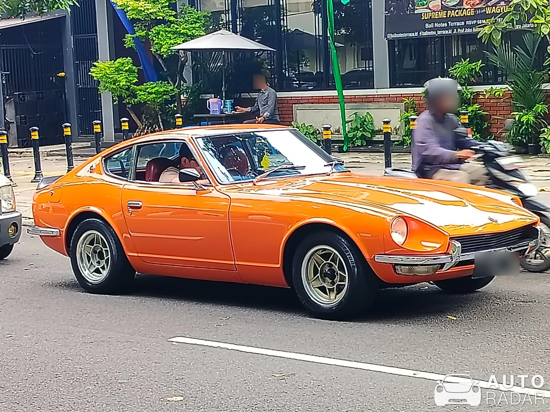 Datsun 240Z spotted in Kota Jakarta Selatan, Indonesia