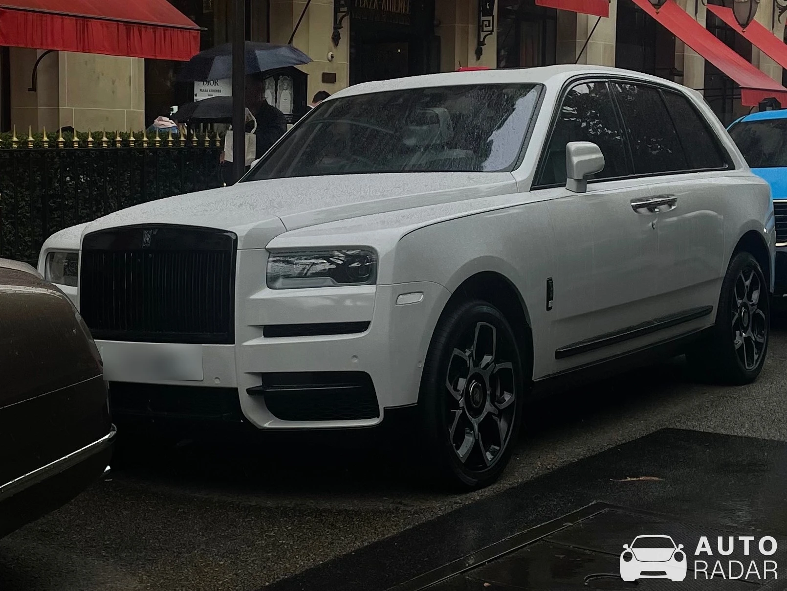 Rolls-Royce Cullinan spotted in Paris, France