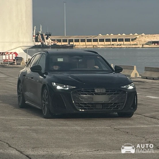 Audi RS6 Avant C8 spotted in Bari, Italia
