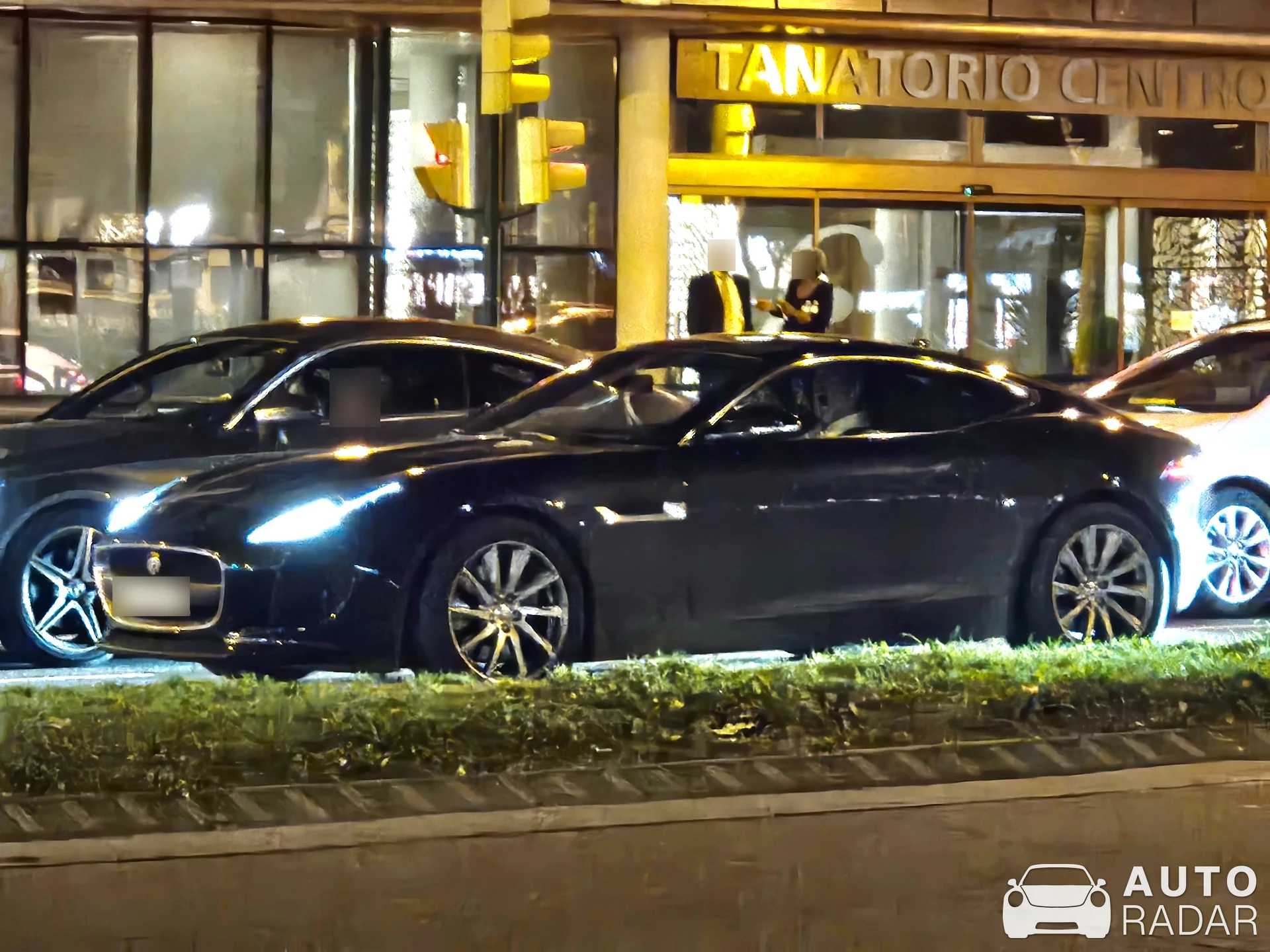 Jaguar F-Type Coupé 2017 spotted in Zaragoza, España