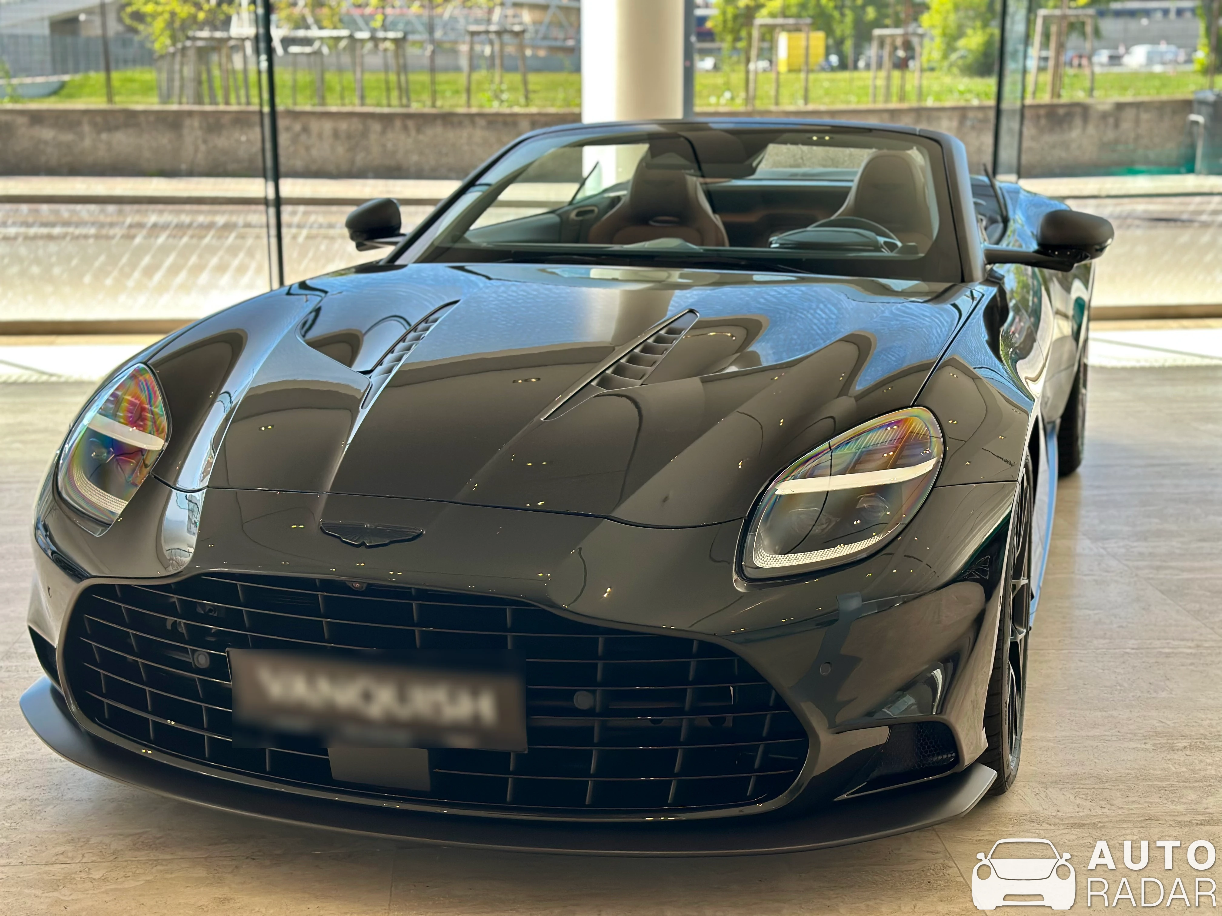 Aston Martin Vanquish Volante 2025 spotted in Wien
