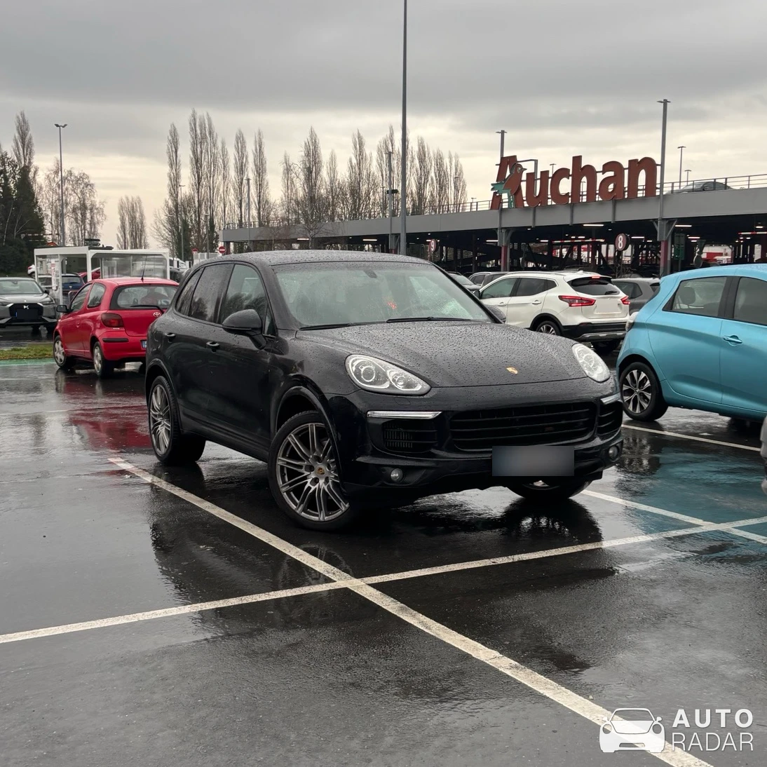 Porsche Cayenne spotted in La Faloise