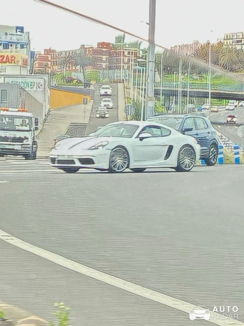 Porsche 718 Cayman spotted in Las Palmas de Gran Canaria, España