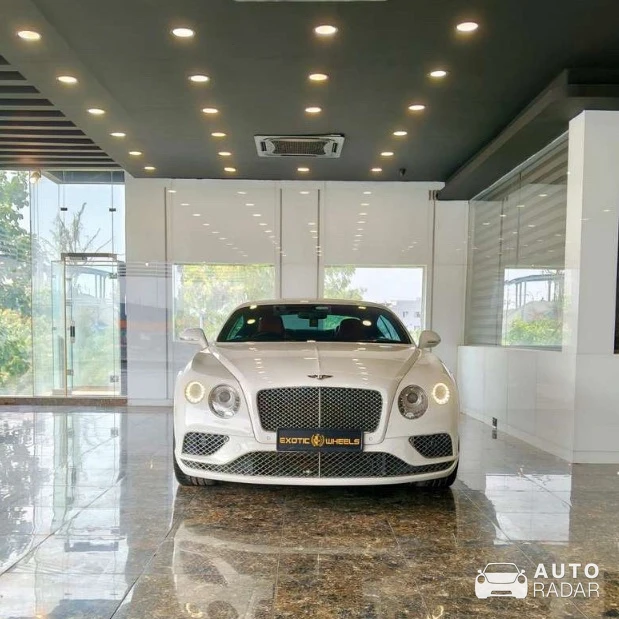 Bentley Continental GT V8 spotted in Noida