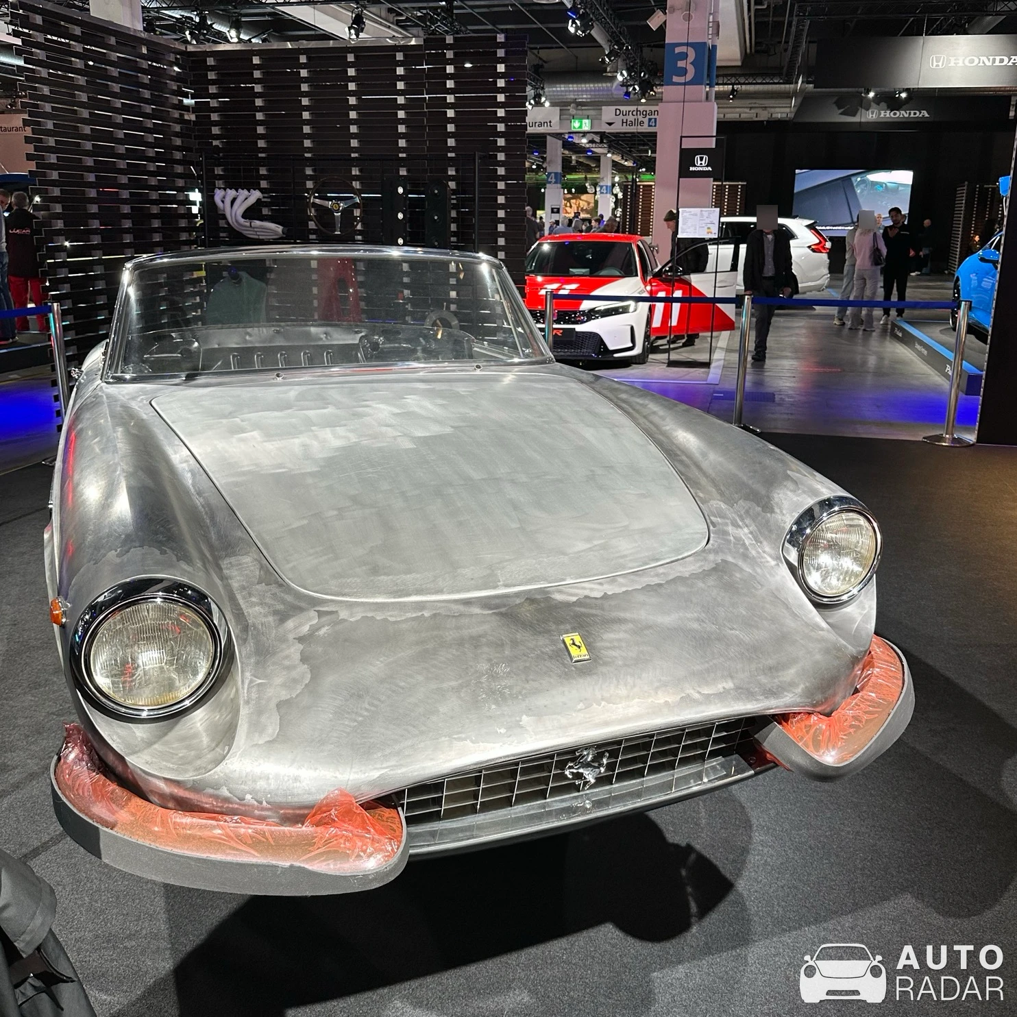 Ferrari 365 GTS spotted in Zürich