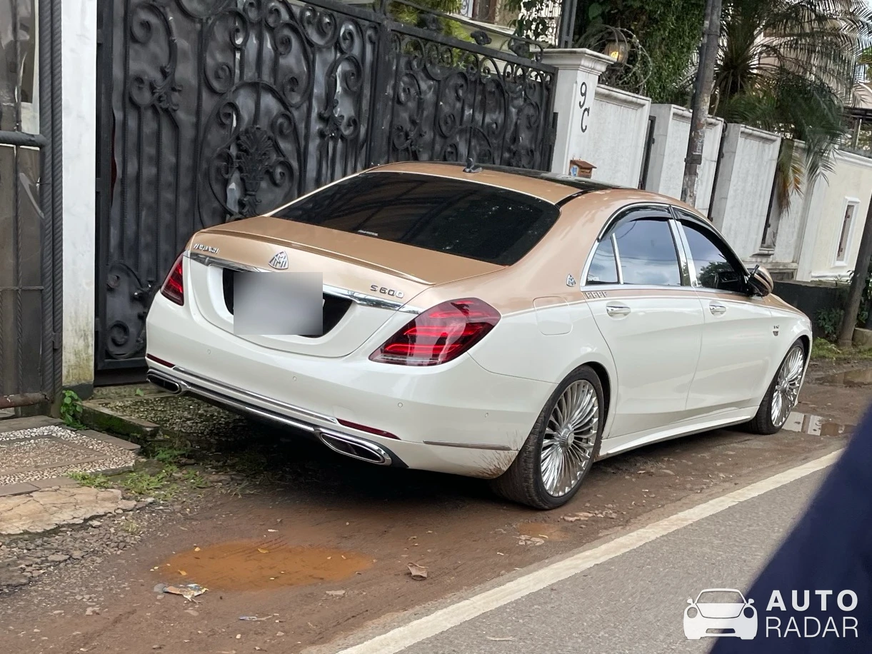Mercedes-Benz S-Klasse W222 spotted in Kota Jakarta Selatan, Indonesia