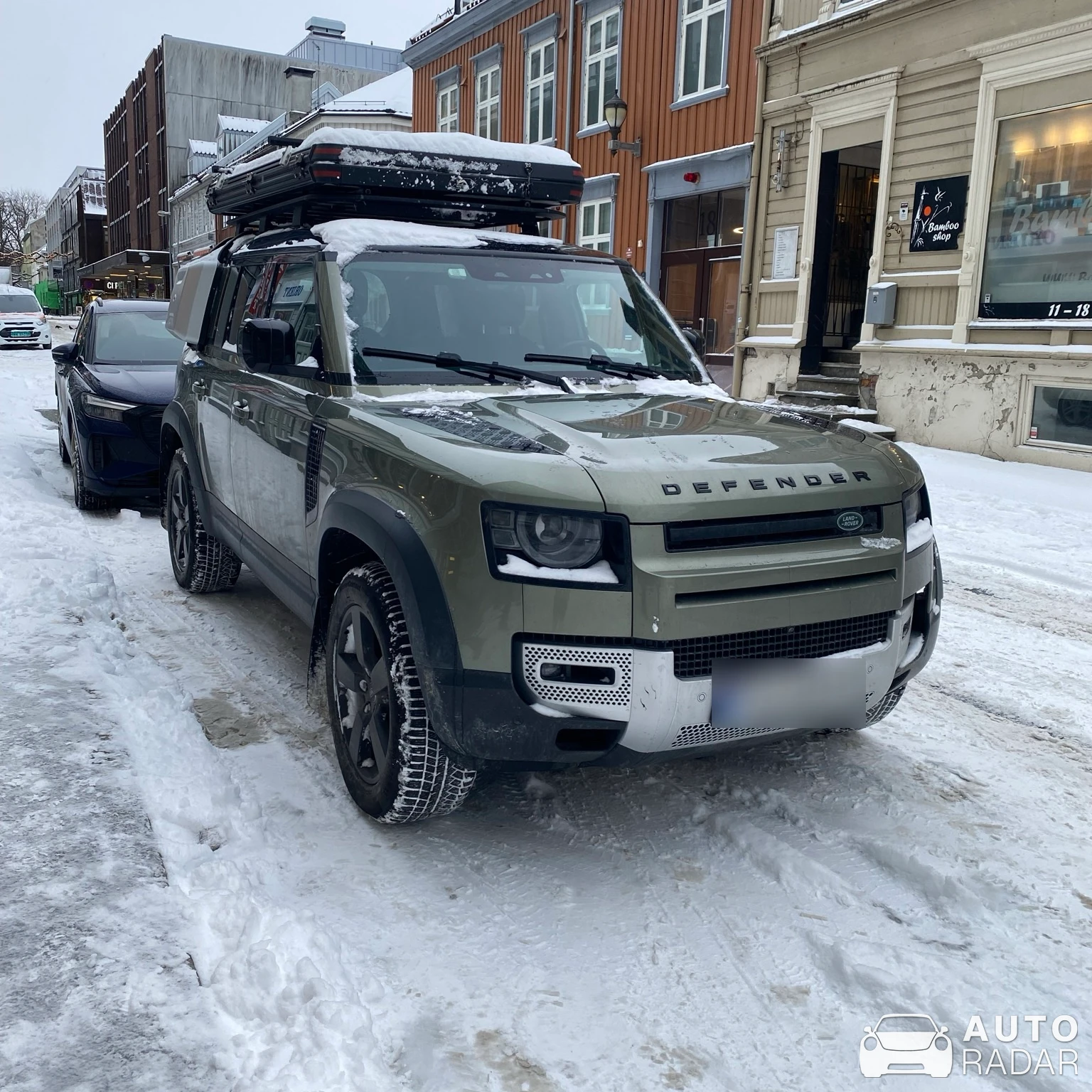 Land Rover Defender spotted in Trondheim, Norge