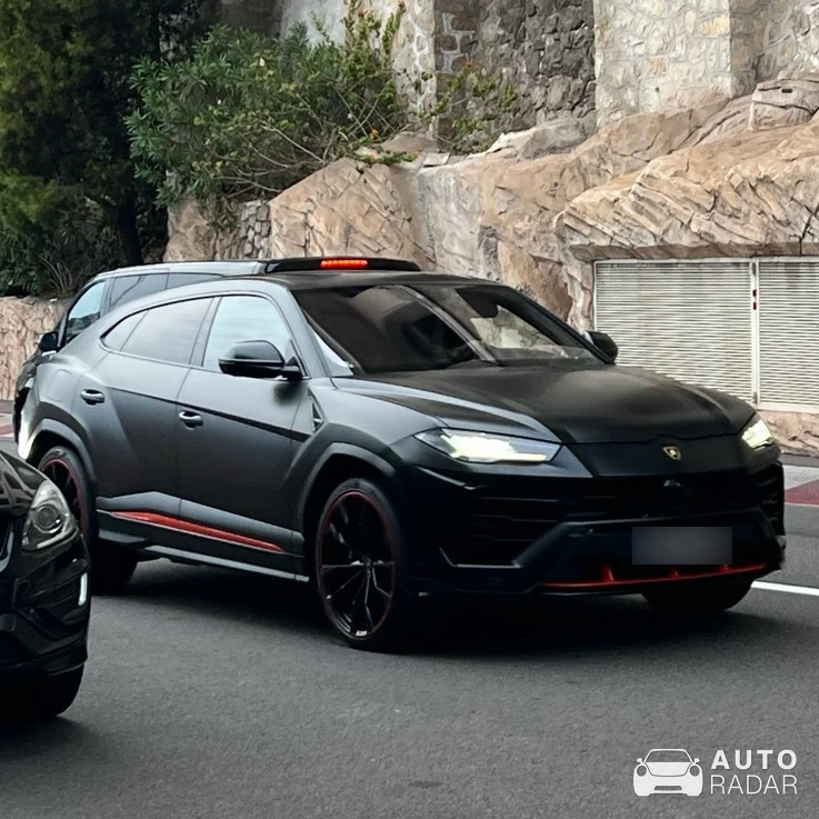 Lamborghini Urus Graphite Capsule spotted in Monaco