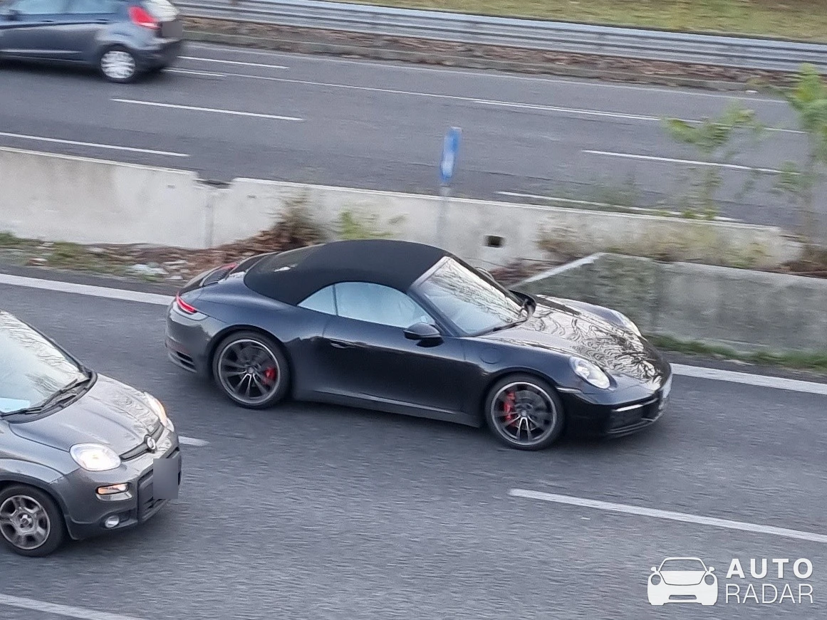 Porsche 992 Carrera S Cabriolet MkII spotted in Milano
