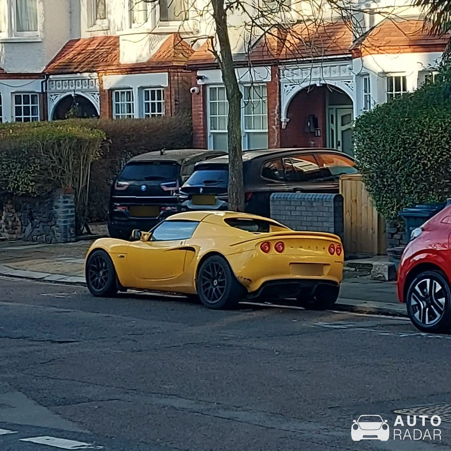 Lotus Elise S3 spotted in Greater London, Velká Británie