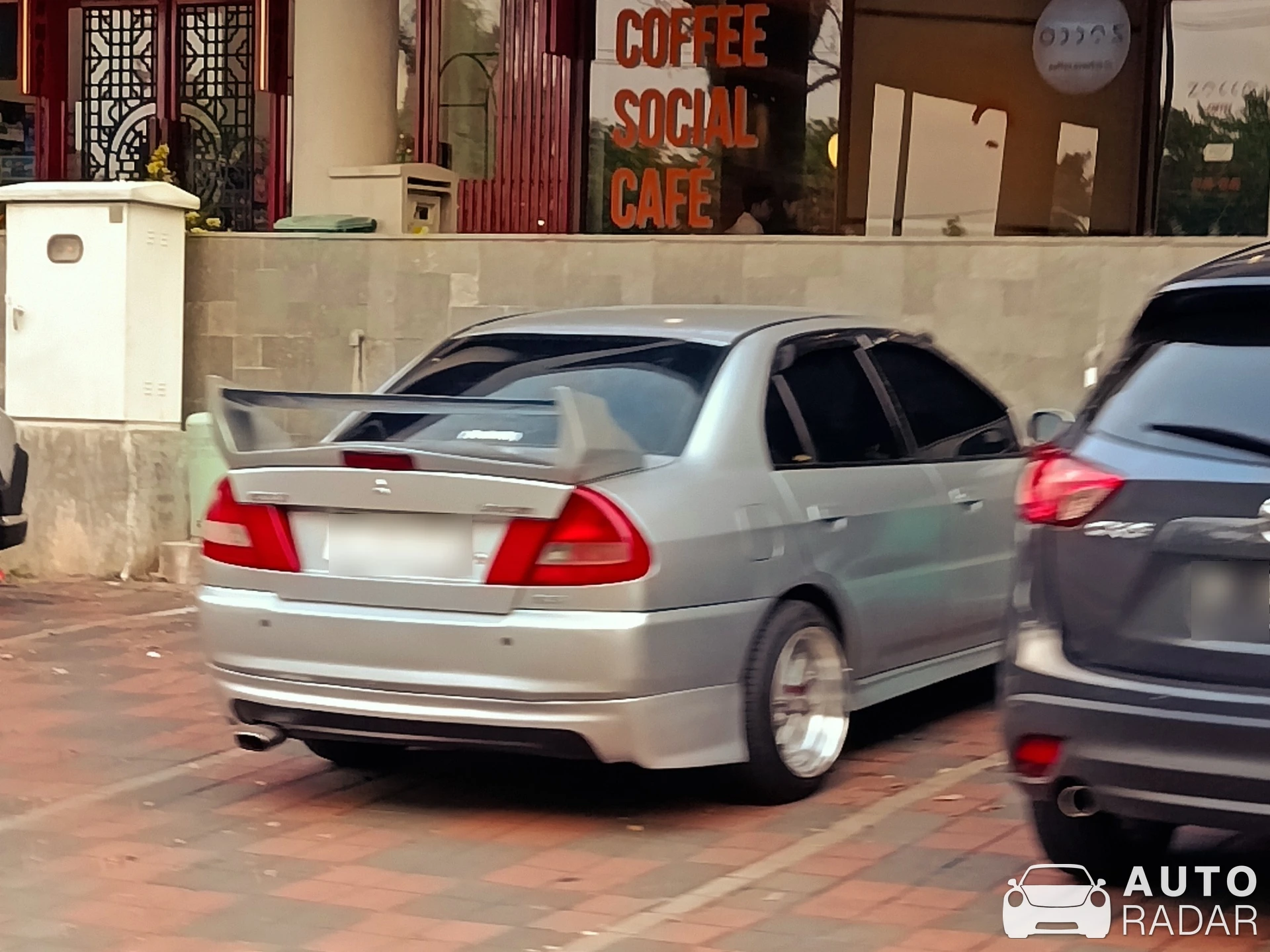 Mitsubishi Lancer Evolution IV spotted in Malang