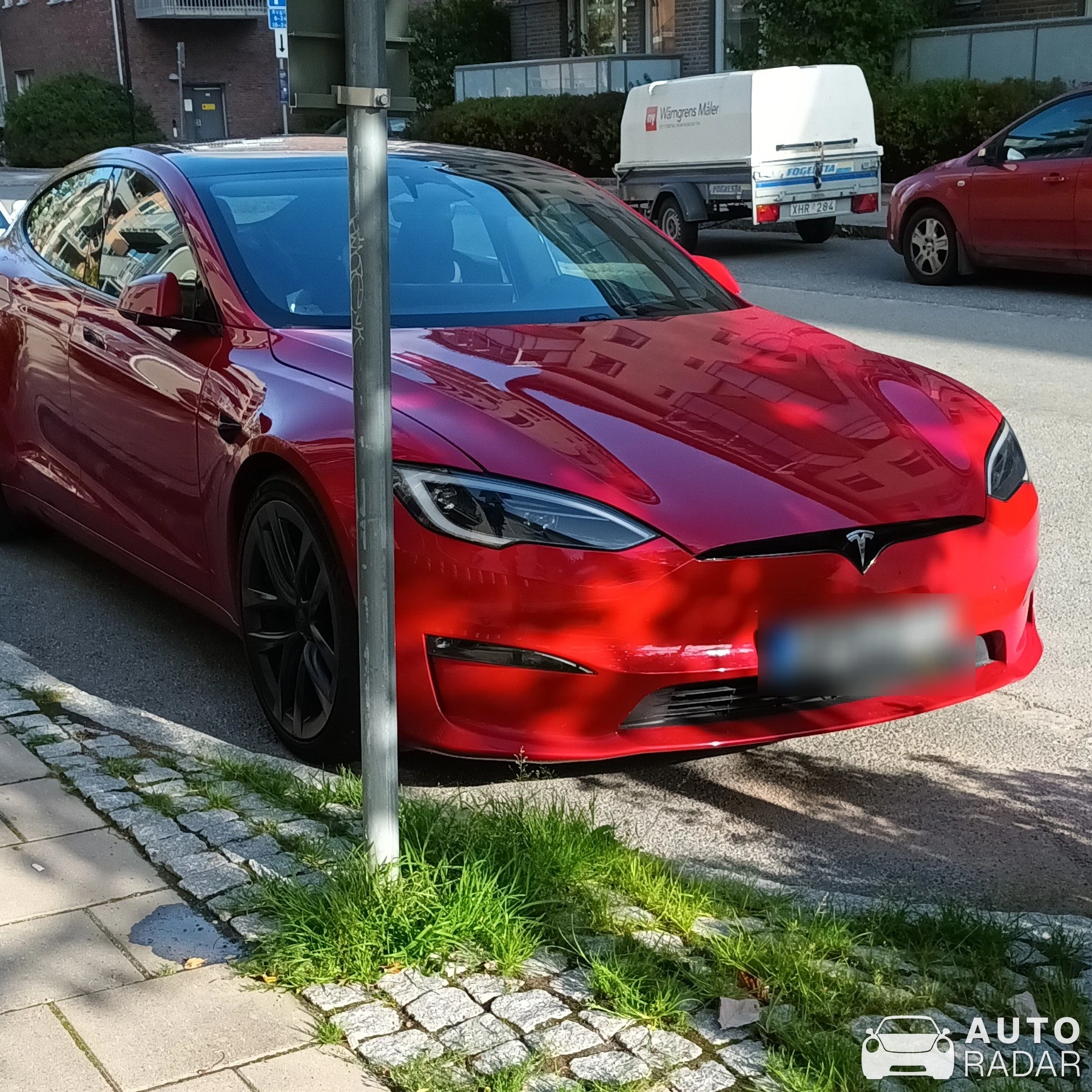 Tesla Model S PLAID spotted in Kungsängen, Sweden