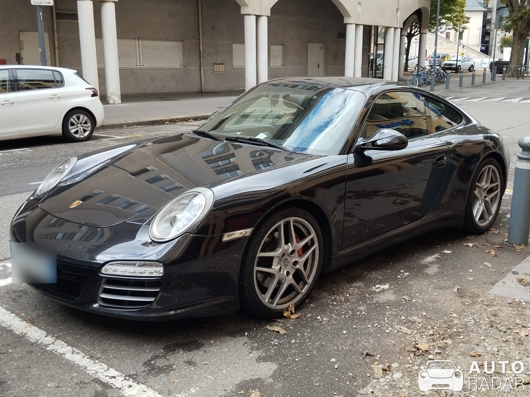 Porsche 997 Carrera 4S spotted in Chambéry, France