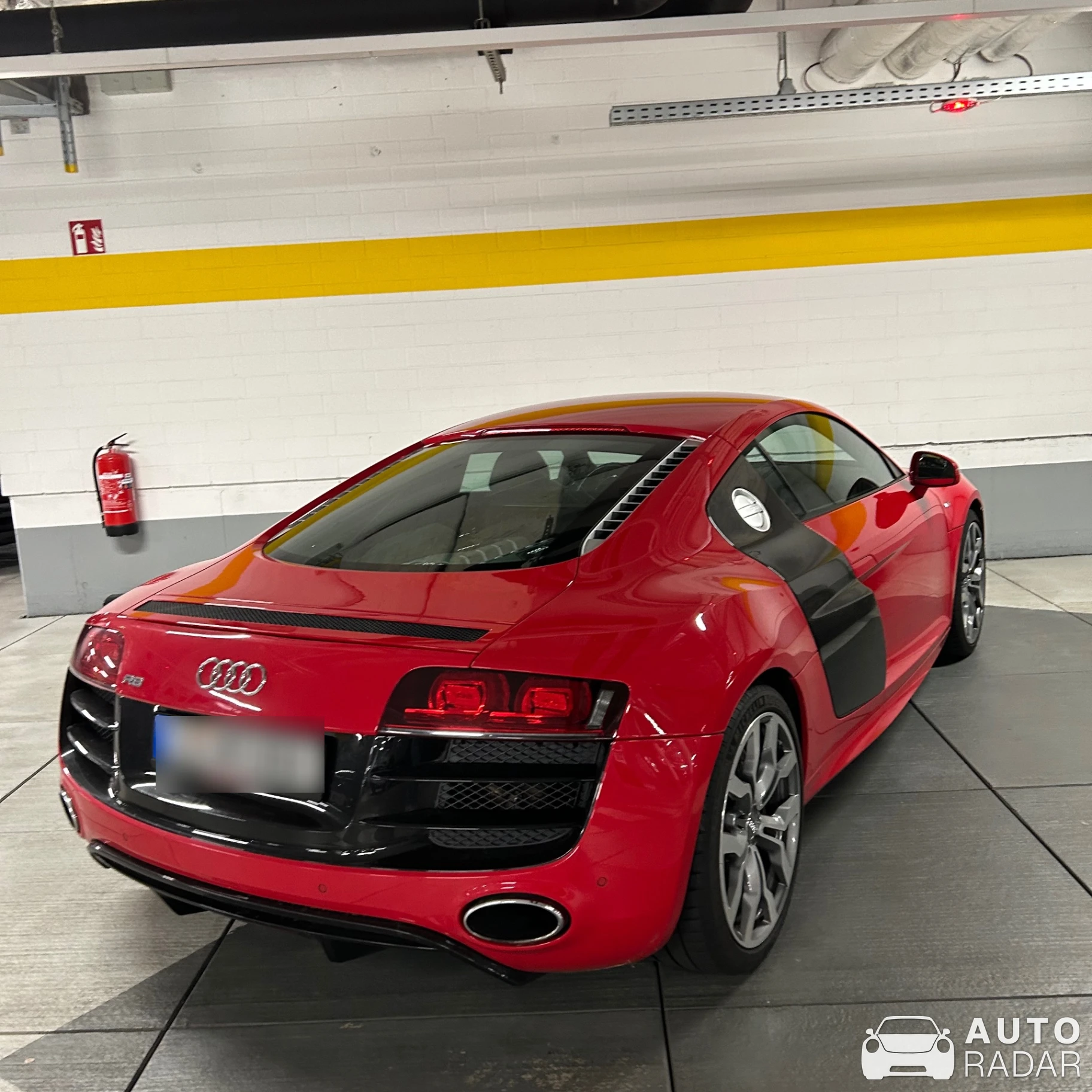 Audi R8 V10 spotted in Düsseldorf, Deutschland