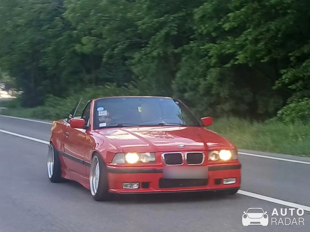 BMW 3 Series E36 Cabriolet spotted
