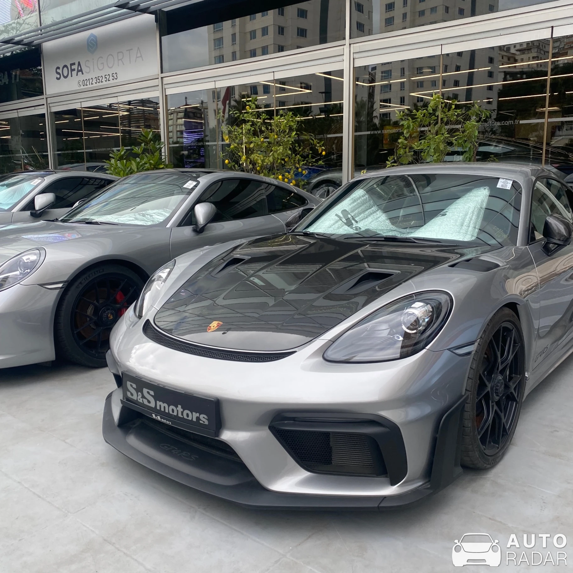 Porsche 718 Cayman GT4 RS spotted in Şişli, Türkiye