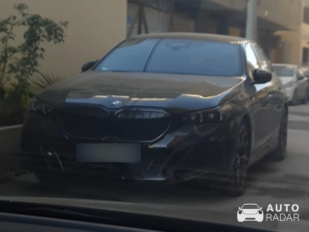 BMW 5 Series G60 spotted in Chéraga, Algérie