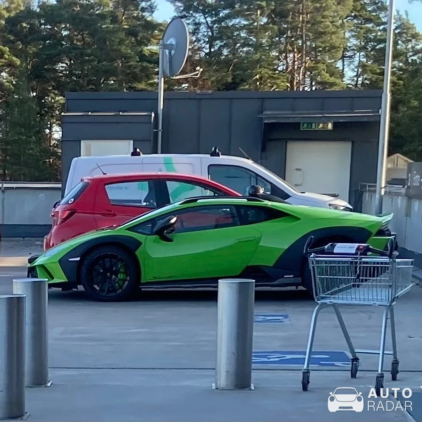 Lamborghini Huracán LP610-4 Sterrato spotted in Ensta, Sverige