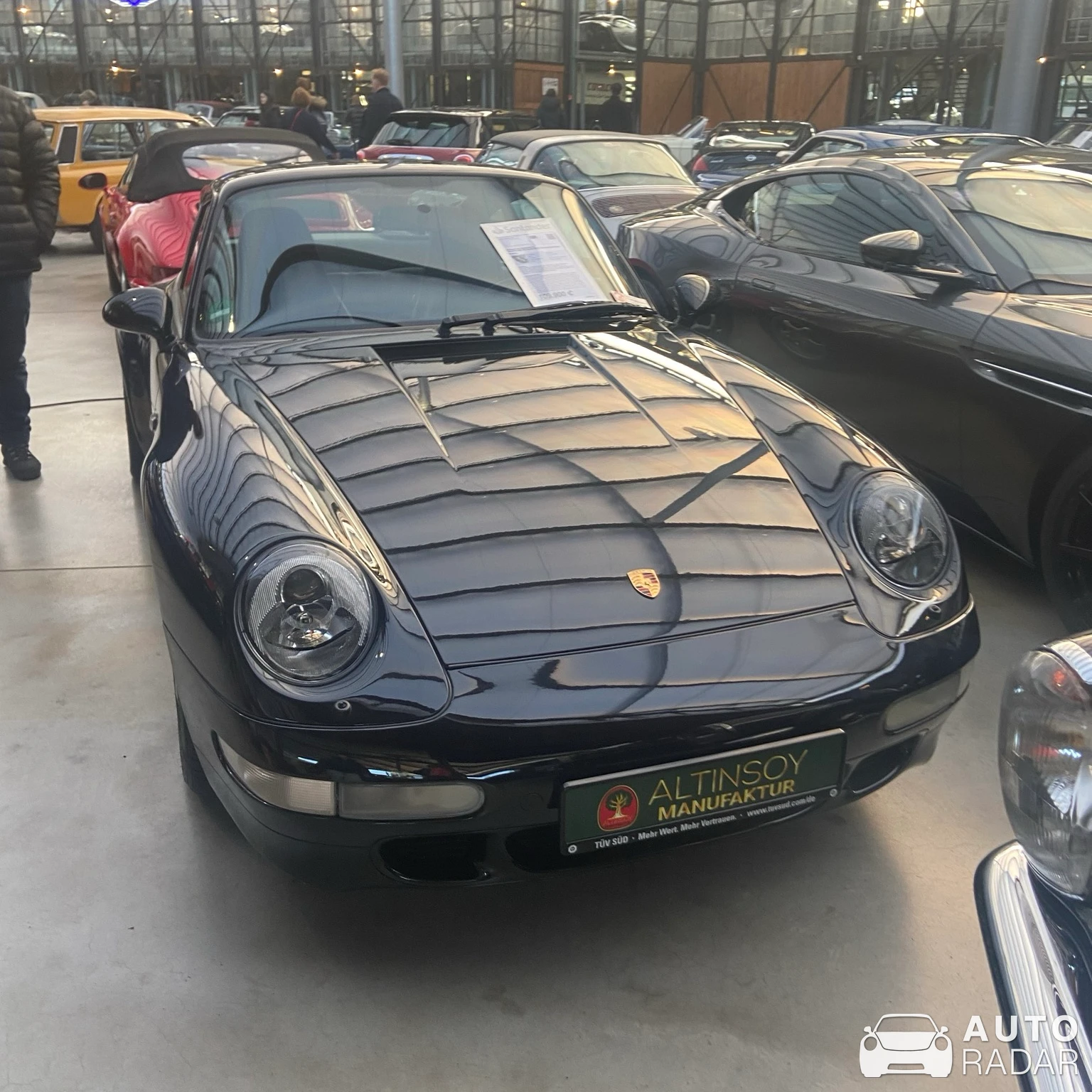 Porsche 993 Carrera spotted in Düsseldorf, Deutschland