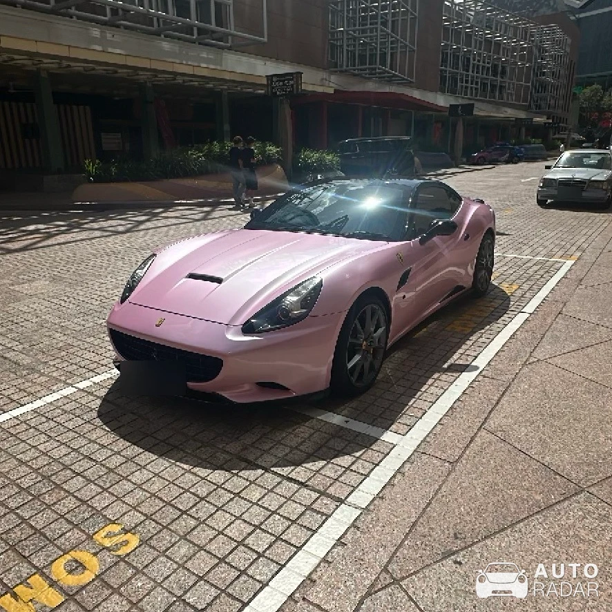 Ferrari California spotted in Singapore, Singapore