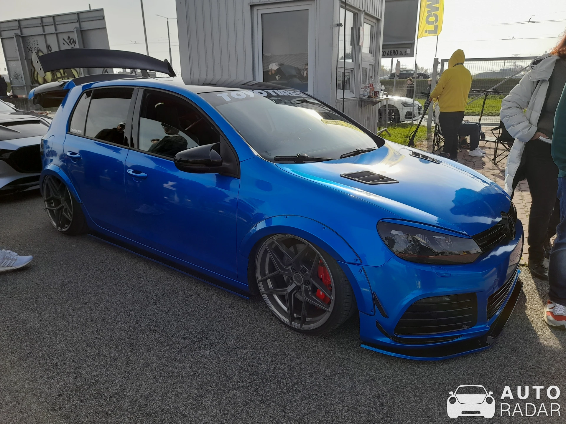 Volkswagen Golf R MkVI spotted in Praha