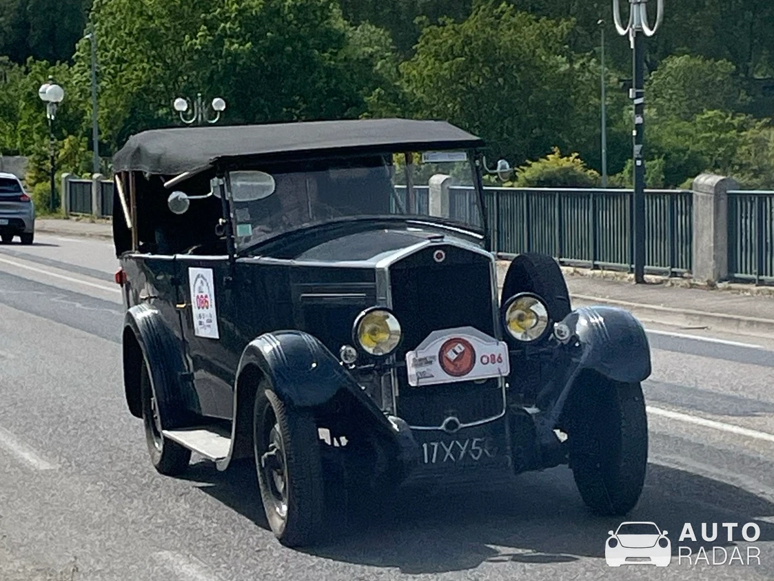Renault Monaquatre spotted in Toul