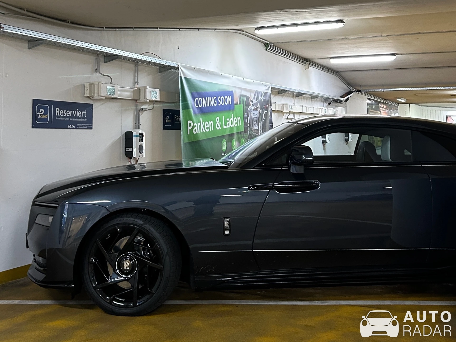 Rolls-Royce Spectre spotted in Wiesbaden, Deutschland