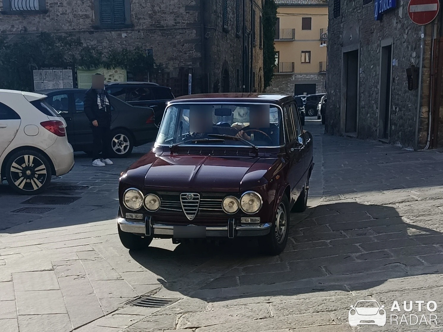 Alfa Romeo Giulia Super spotted in Bucine