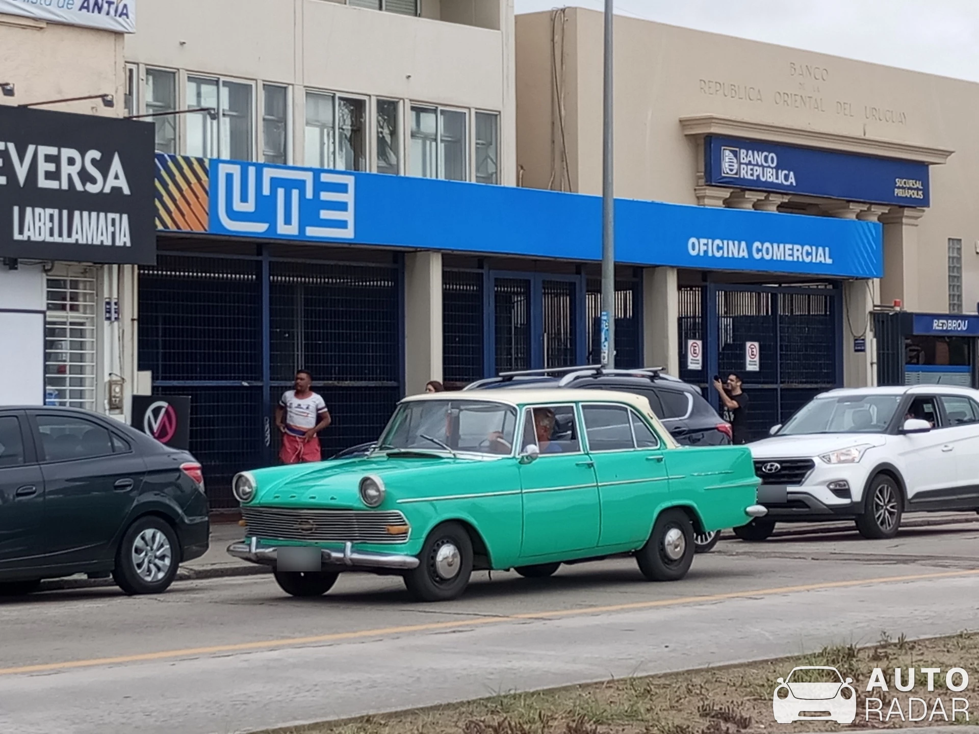 Opel Rekord P2 spotted in Piriápolis