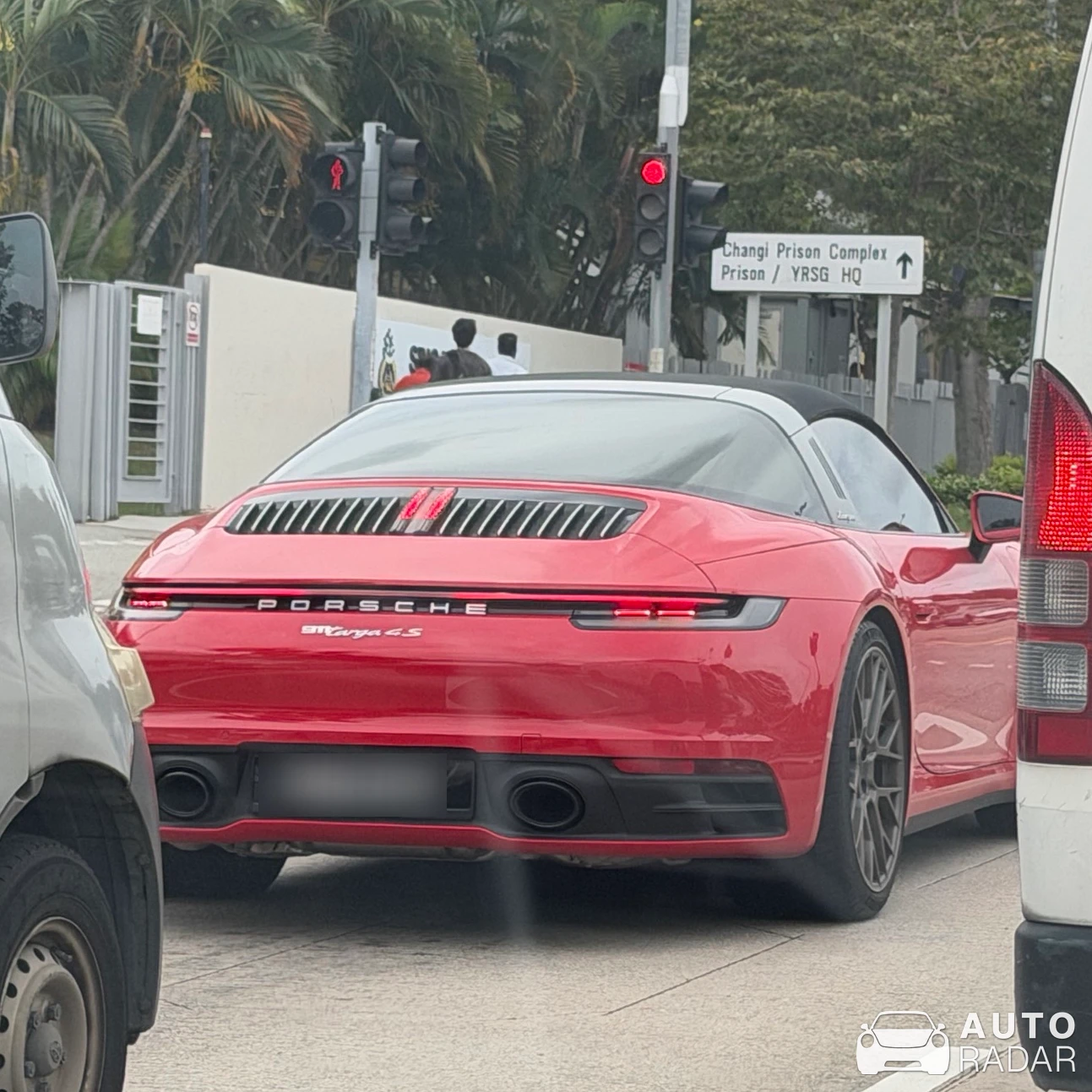 Porsche 992 Targa 4S MkI spotted in Singapore, 싱가포르