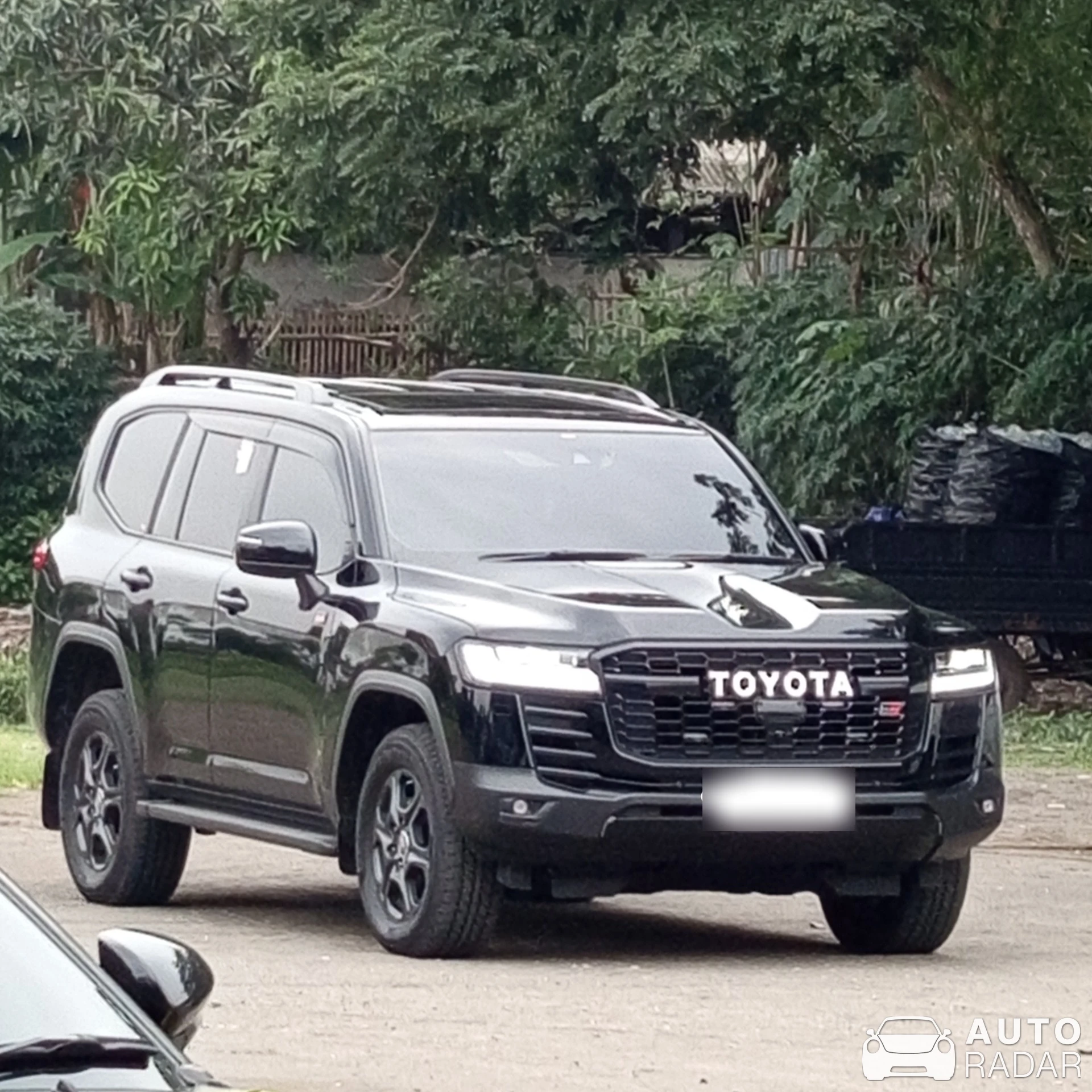 Toyota Land Cruiser 300 Series 2022 spotted