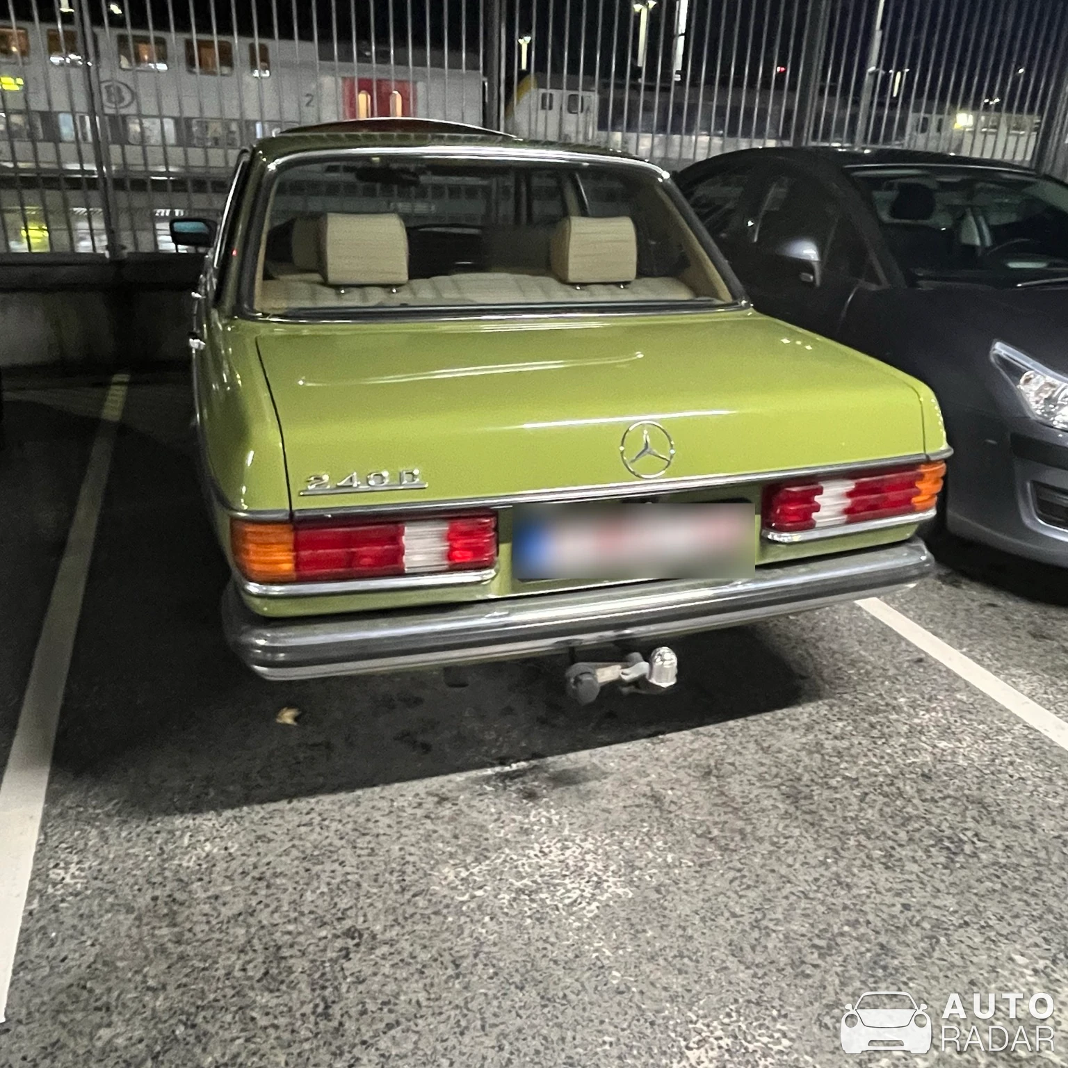Mercedes-Benz 240 TD W123 spotted in Oostende