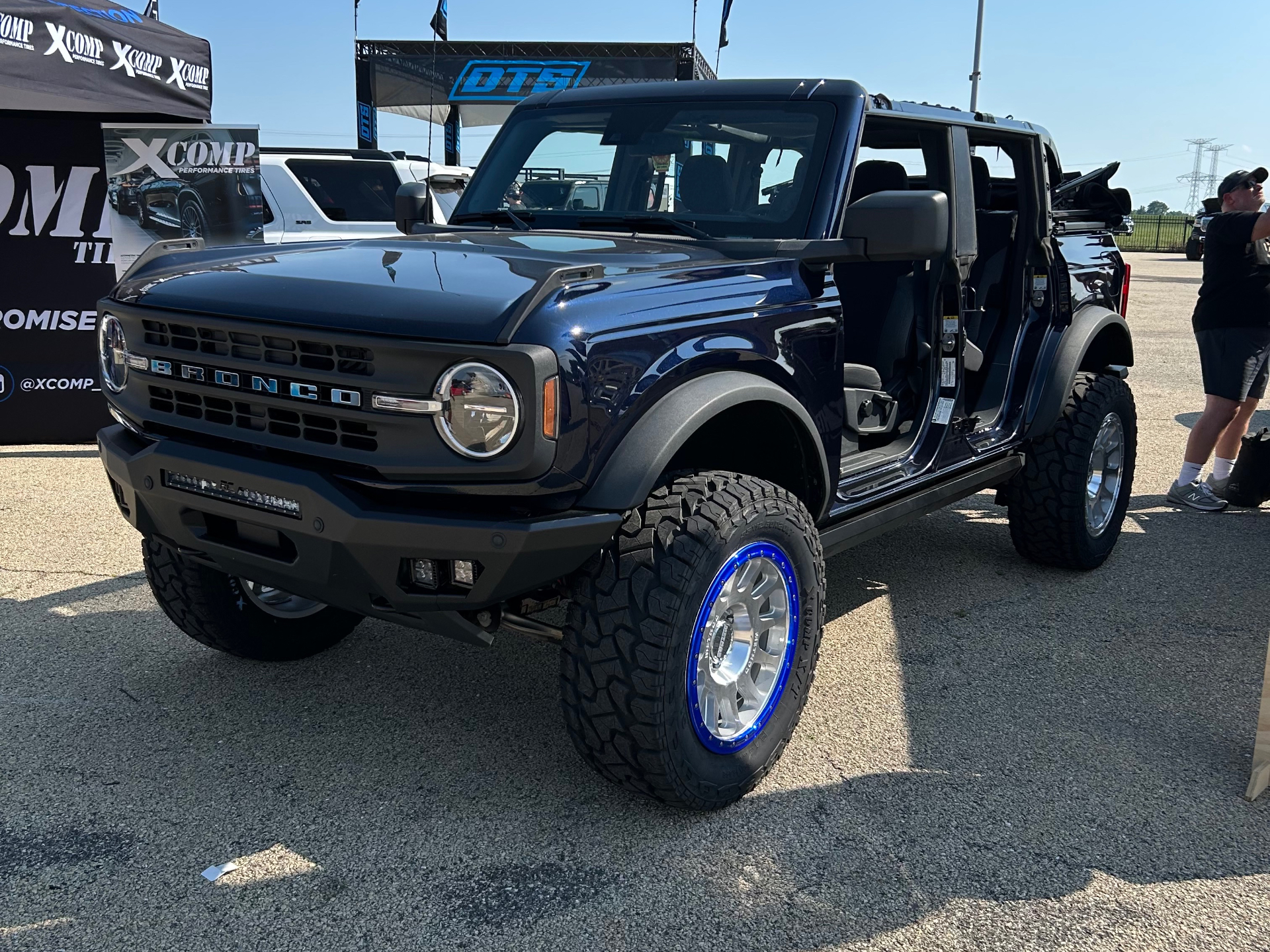 Ford Bronco Raptor Hennessey Velociraptor 500