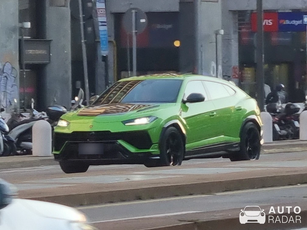 Lamborghini Urus Performante spotted in Milano, Italia