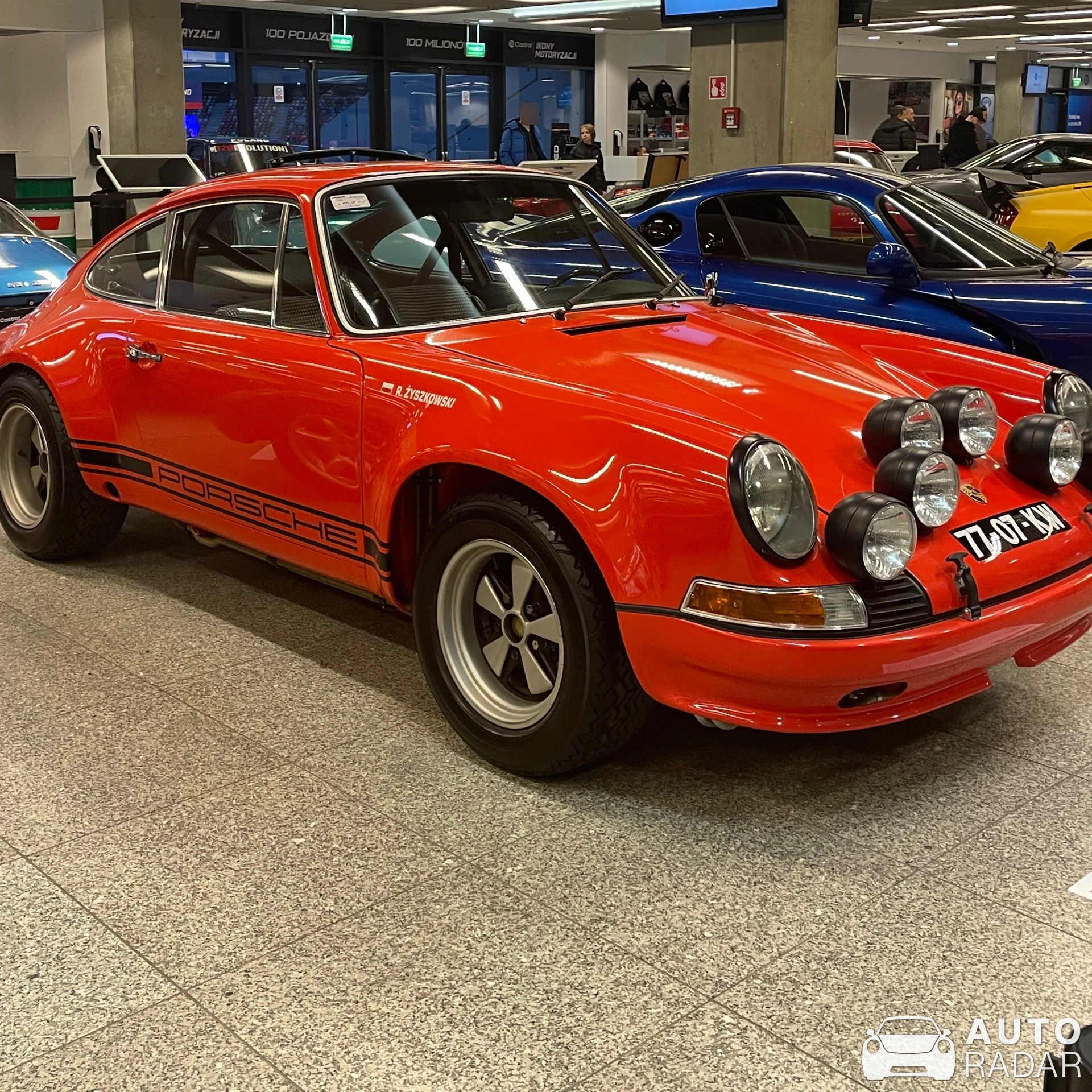 Porsche 911 T 2.2 spotted in Warszawa, Poland