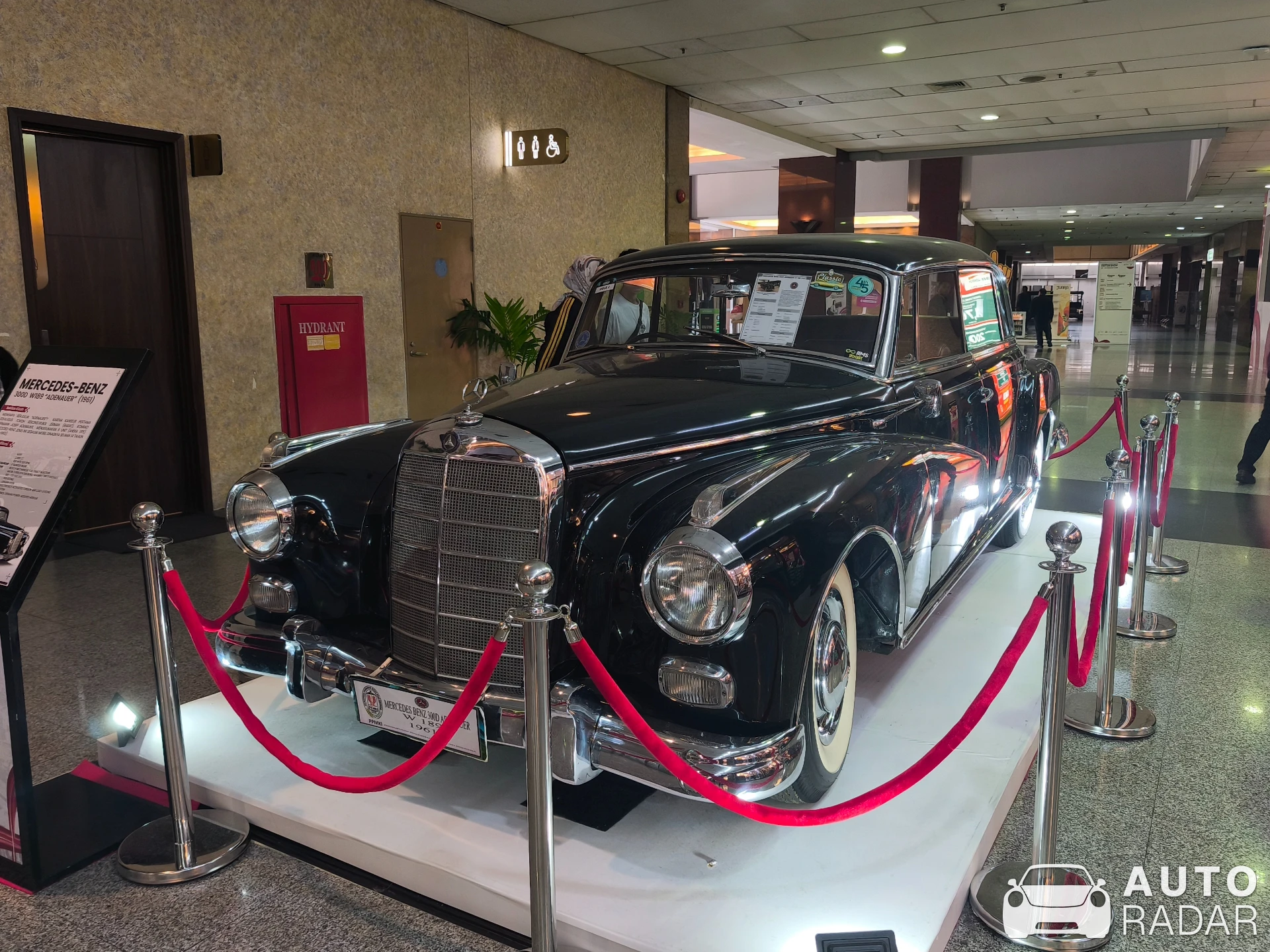 Mercedes-Benz 300 W186 spotted