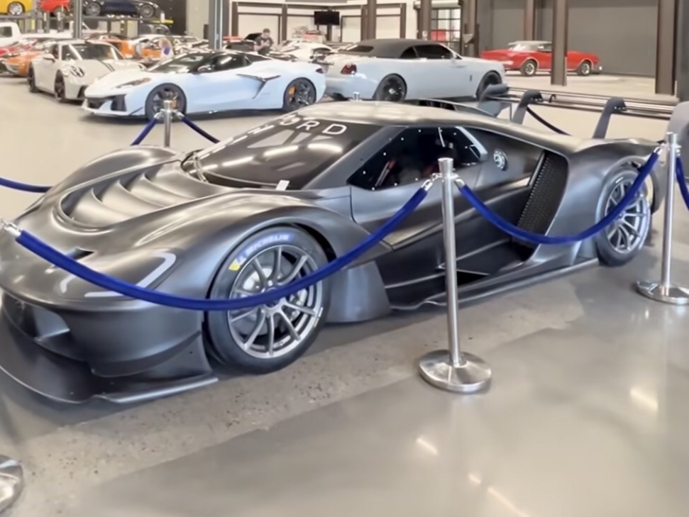 Ford GT40 Mk IV