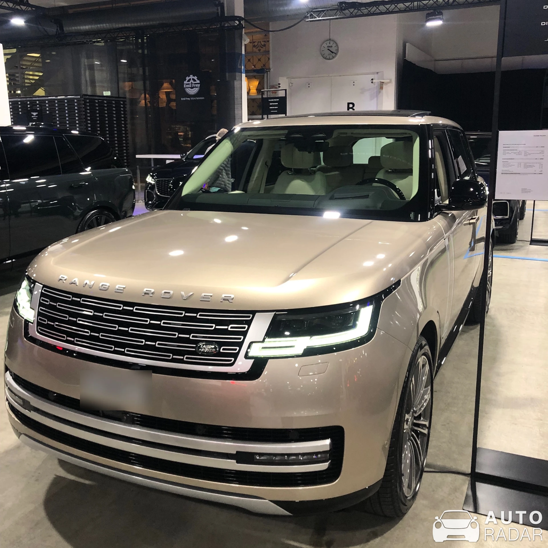 Land Rover Range Rover spotted in Zürich, Switzerland