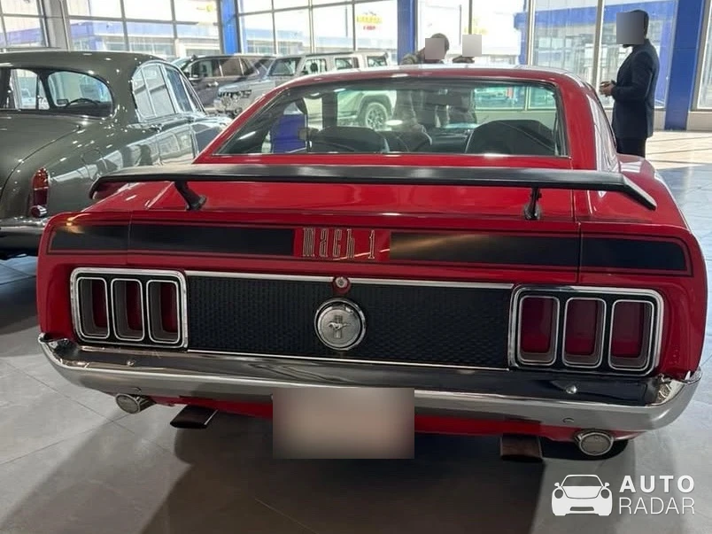 Ford Mustang Mach 1 1969 spotted in Baghdad