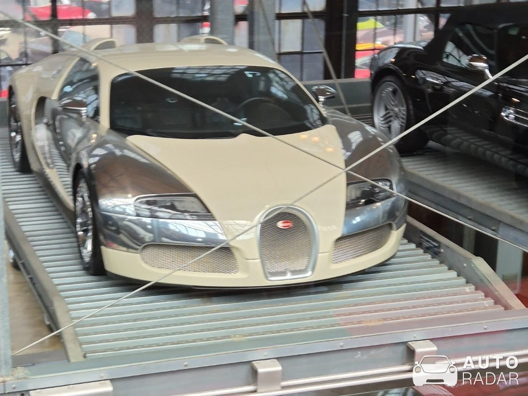 Bugatti Veyron 16.4 Centenaire spotted in Düsseldorf