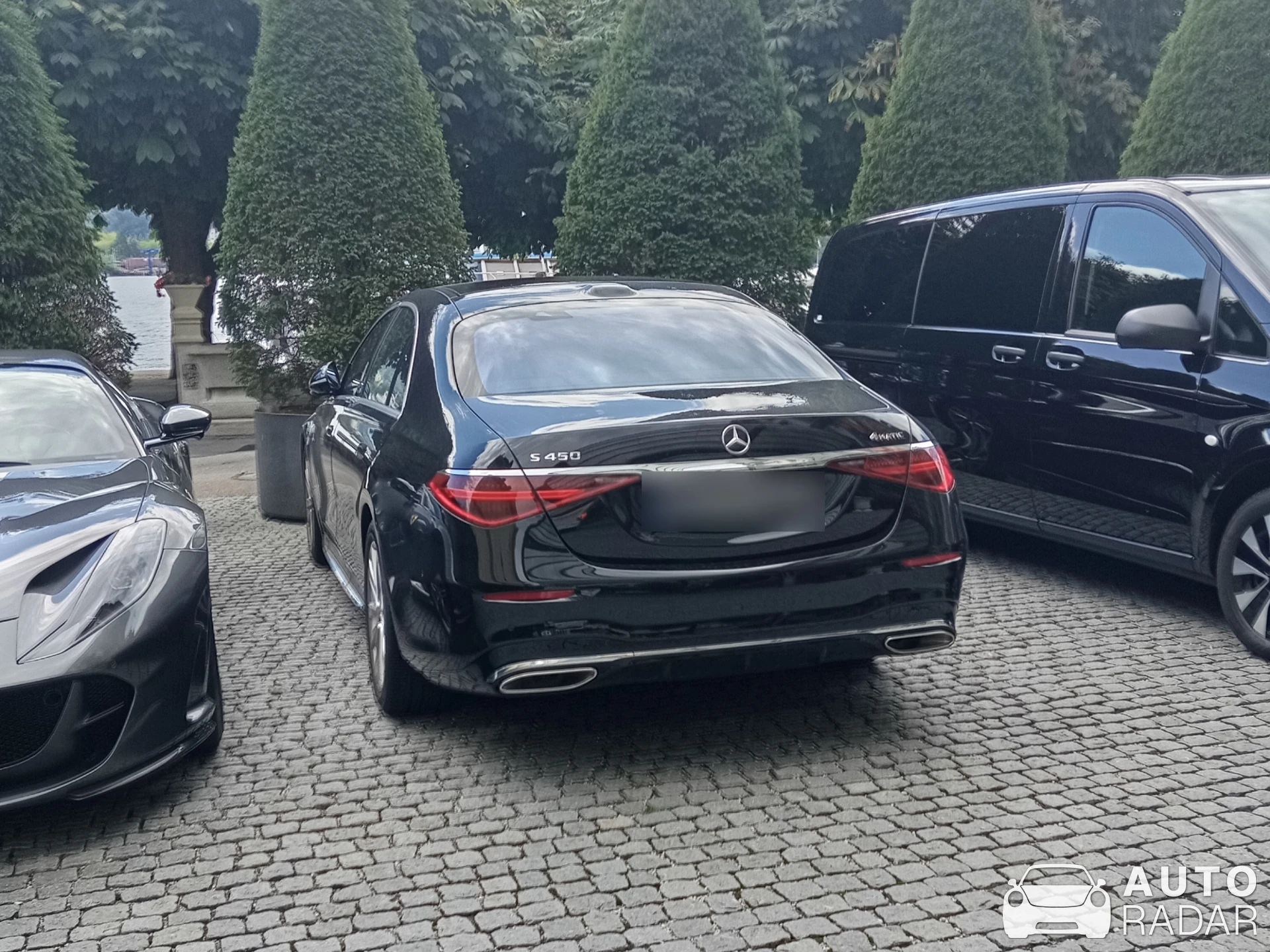 Mercedes-Benz R 350 4MATIC spotted in Lucerne