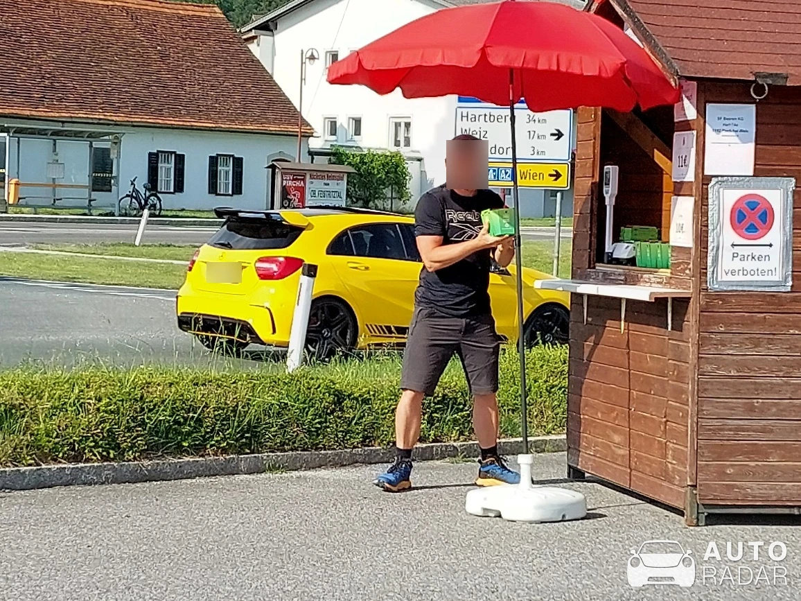Mercedes-AMG A 45 W176 Yellow Night Edition spotted in Ludersdorf-Wilfersdorf