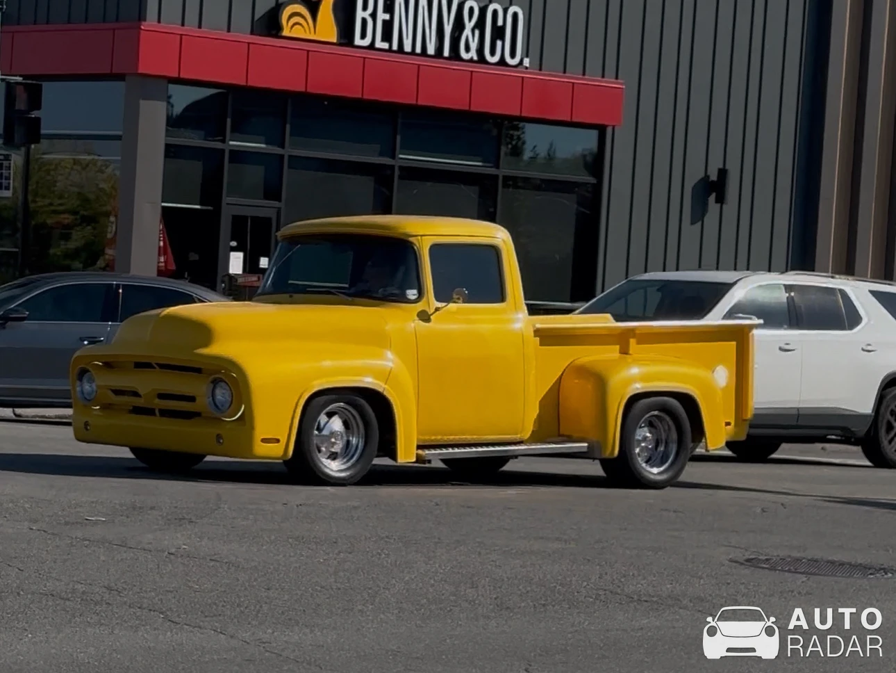 Mercury M-Series spotted in Terrebonne