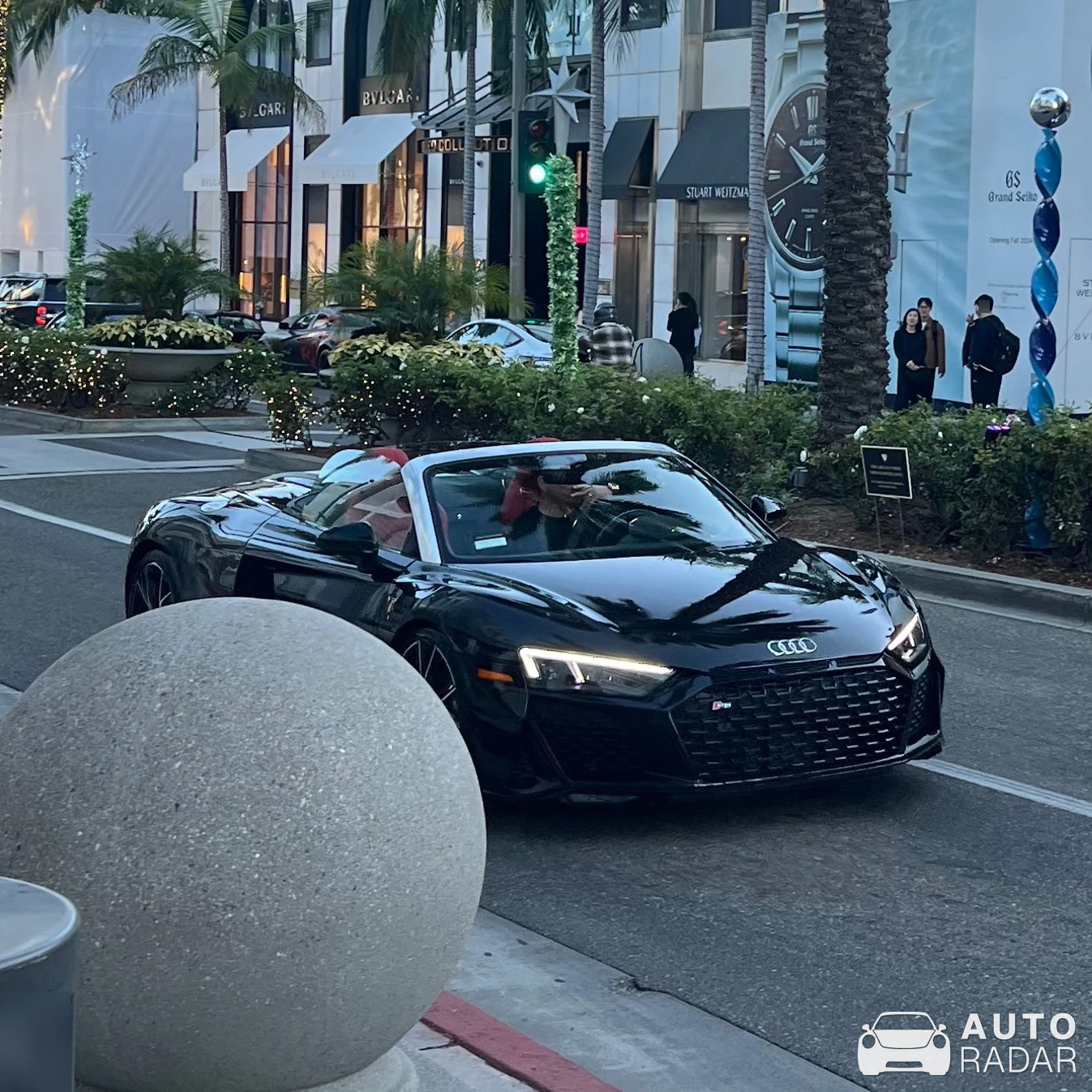 Audi R8 V10 Spyder spotted in Beverly Hills, United States