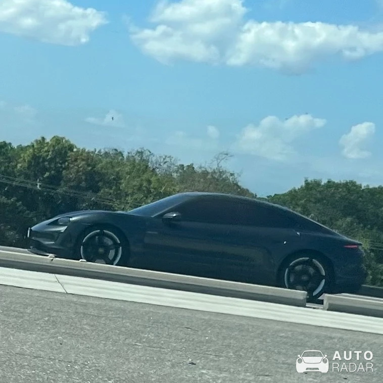 Porsche Taycan GTS spotted in Barra da Tijuca, Brazil