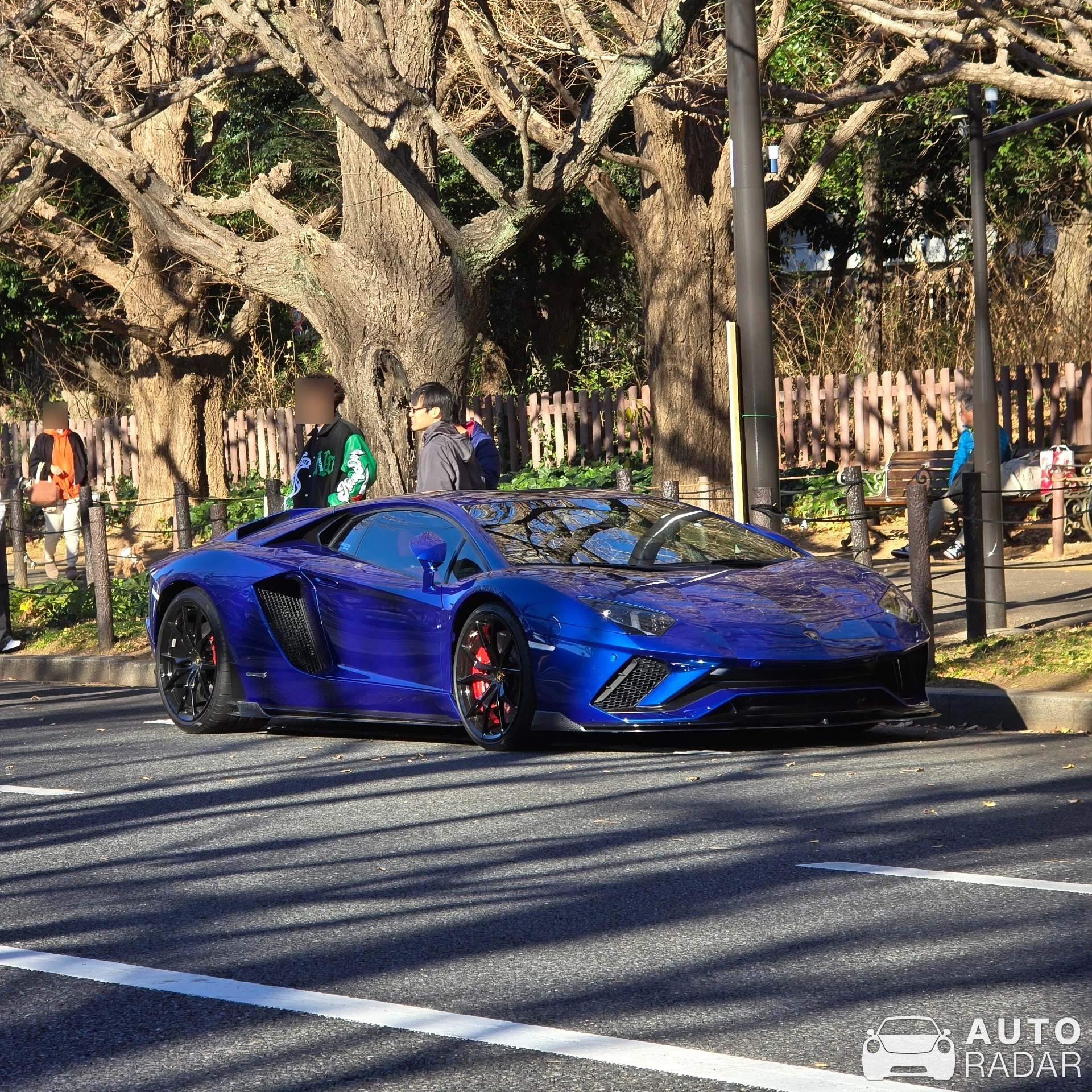 Lamborghini Aventador S LP740-4 spotted in Minato City, 일본