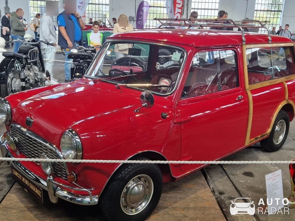 Morris Minor 1000 Traveller spotted in Budapest