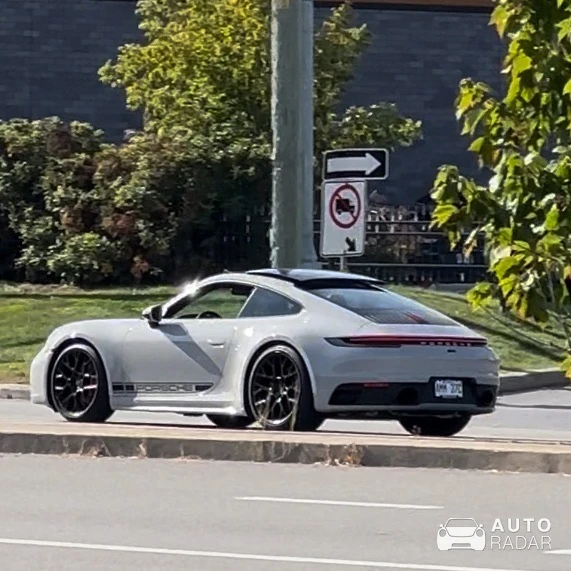 Porsche 992 Carrera S MkI spotted in Charlemagne, Canada